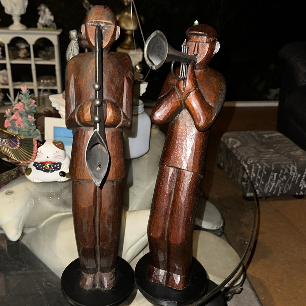 Pier 1 -Two sculptures Vintage Hand Carved Wooden
Jazz Musicians Set 15inches - Picture 4 of 8